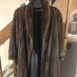 Women Fully Let Out Shawl Collar fur Coat Like New